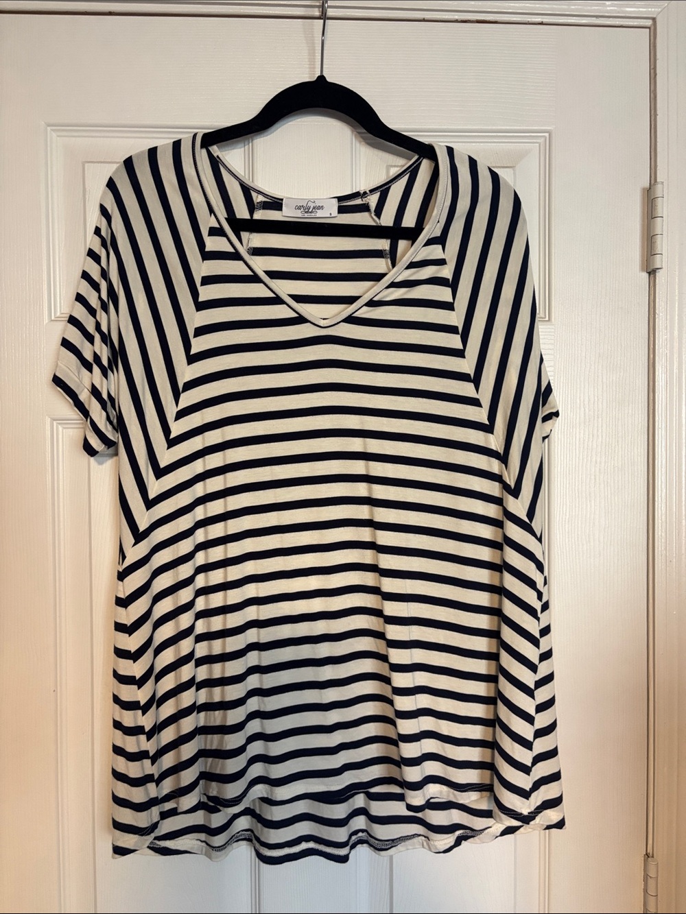 Carly Jean Los Angeles Black and White Striped V-Neck Short Sleeve Top